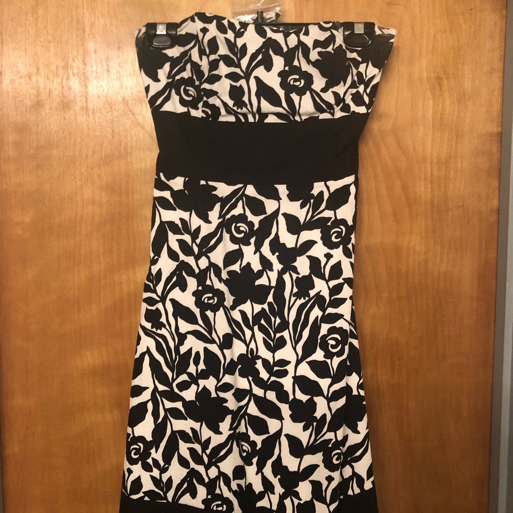 White House Black Market strapless dress